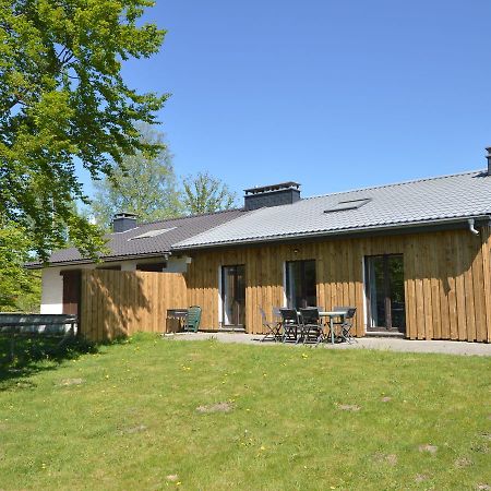 Quaint Cottage In Mont Near High Fens Nature Park Малмеди Екстериор снимка